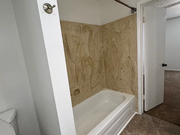 558 S Flannery Rd #C — Photo 2