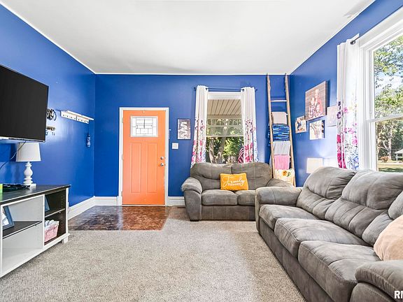 5th image of 310 S Pine St