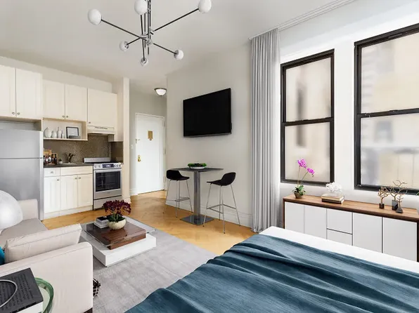 225 West 12th Street image 1 of 4