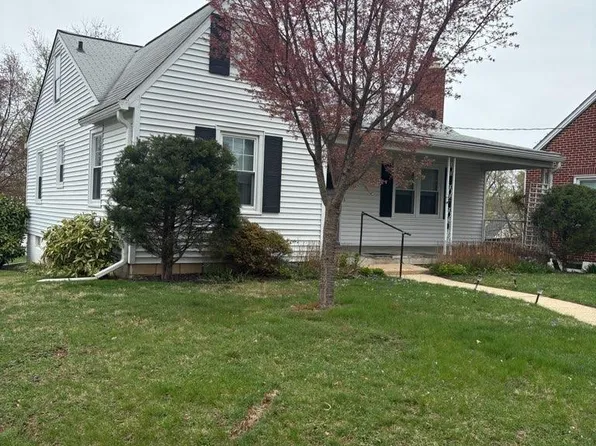 16 Kemper Ave, Westminster, MD 21157