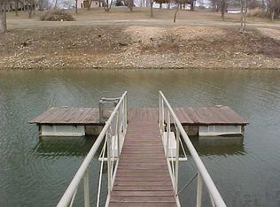 712 Apple Dr, Grove, OK 74344