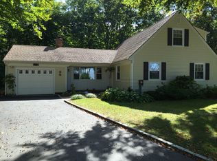 350 Matthews Ln, Cutchogue, NY 11935