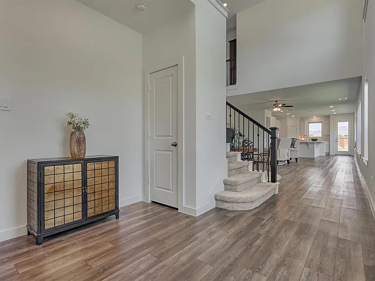 27129 Ivorywood Dr — Photo 4