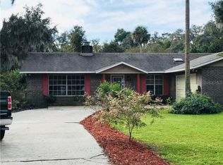 260 E Lakeview St, Umatilla, FL 32784