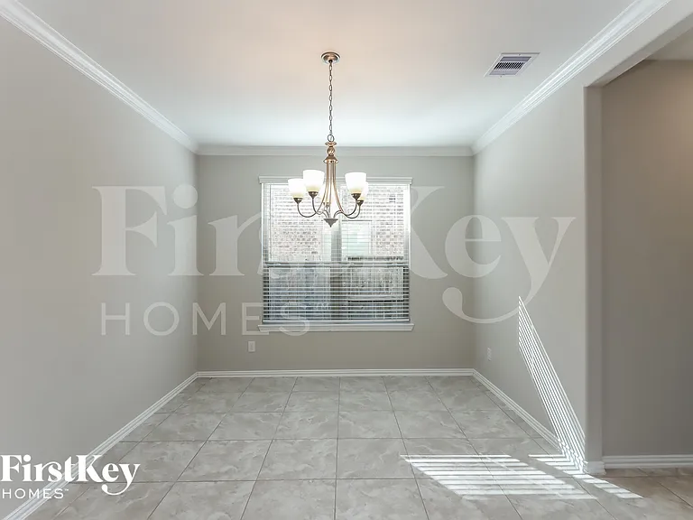 6406 Wolf Run Dr — Photo 5