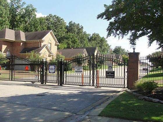1st image of 1754 Woodchase Glen Dr