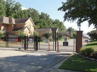 1754 Woodchase Glen Dr, Cordova, TN 38016