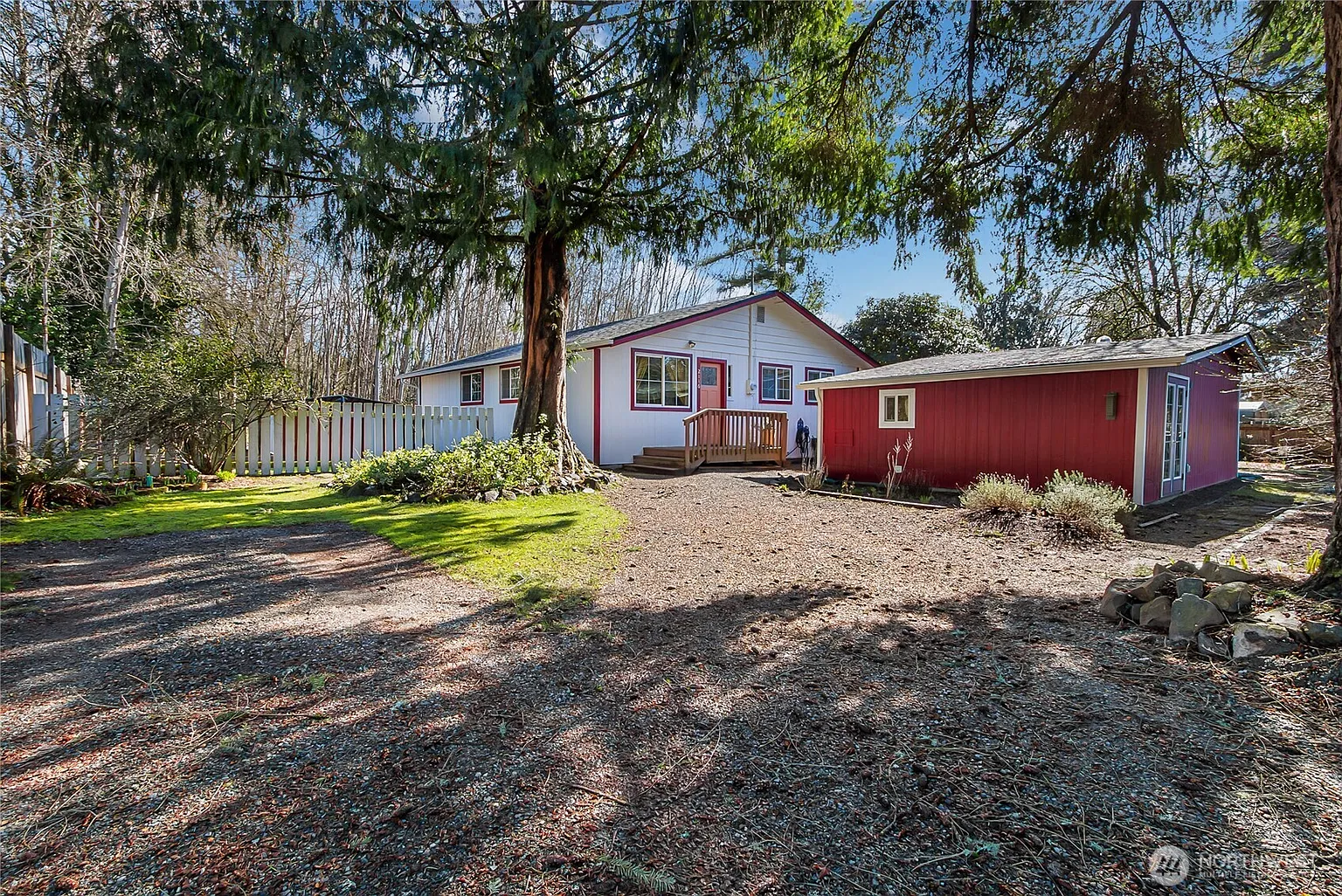 2116 Karen Frazier Road SE photo 1