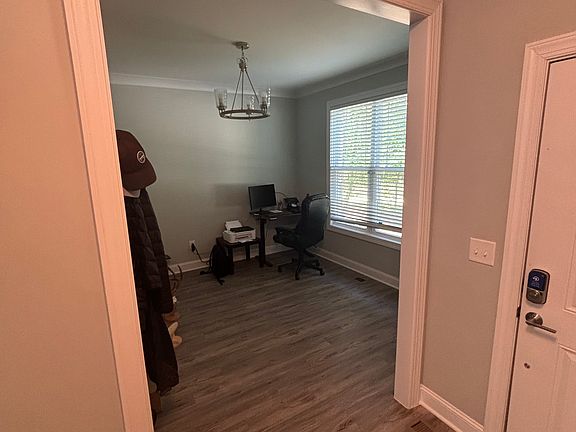 5th image of 6233 Reagan Ln