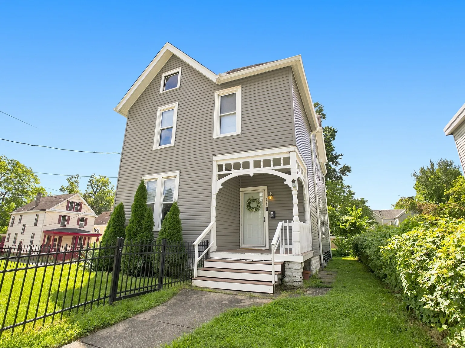 3 bed, 1782 sqft, $2,400 — Photo 1