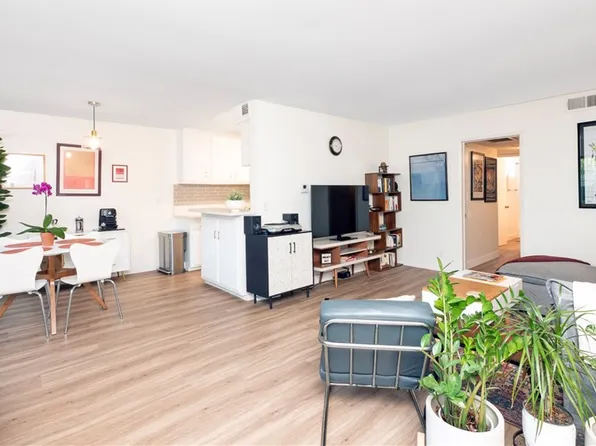 6160 Whitsett Ave APT 4, North Hollywood, CA 91606