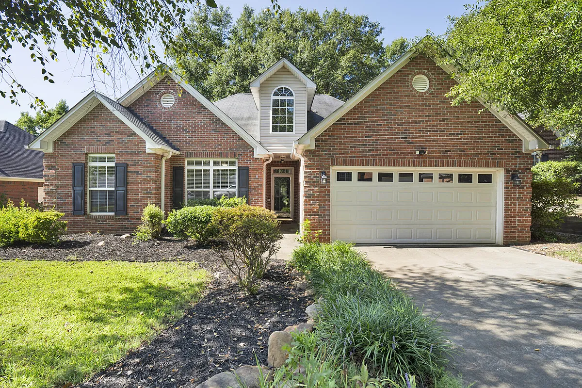 Building Photo - Sandpiper Dr