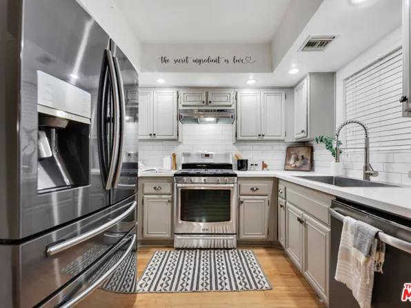 20155 Keswick St Unit 107, Winnetka, CA 91306