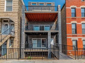 1634 W Cermak Rd