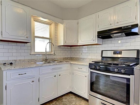 3rd image of 5610 Forest Ave