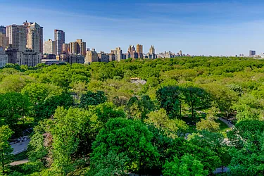 Sold by Lin Pan Realty Group LLC