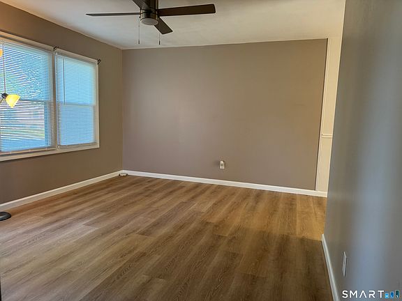 5th image of 5 Webster Dr
