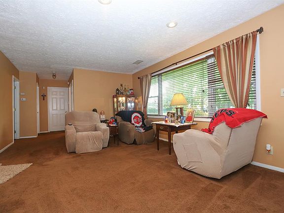 3rd image of 3235 McGill Ln