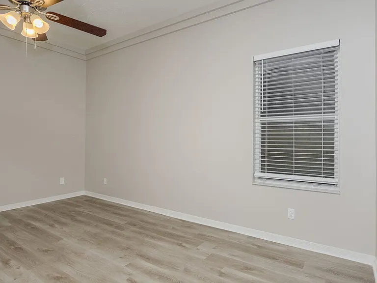 2304 Golf Manor Blvd — Photo 9