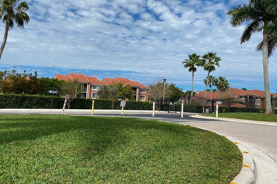 2nd image of 7912 Sonoma Springs Cir APT 306