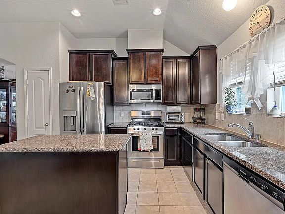 4th image of 5171 Dry Hollow Dr