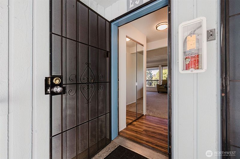 3rd image of 1541 Sheridan Road #E3