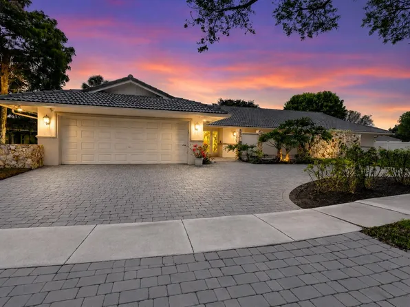 6692 N Grande Drive, Boca Raton, FL 33433