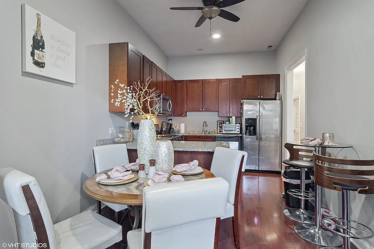 2 bed, 1350 sqft, $2,900 — Photo 2