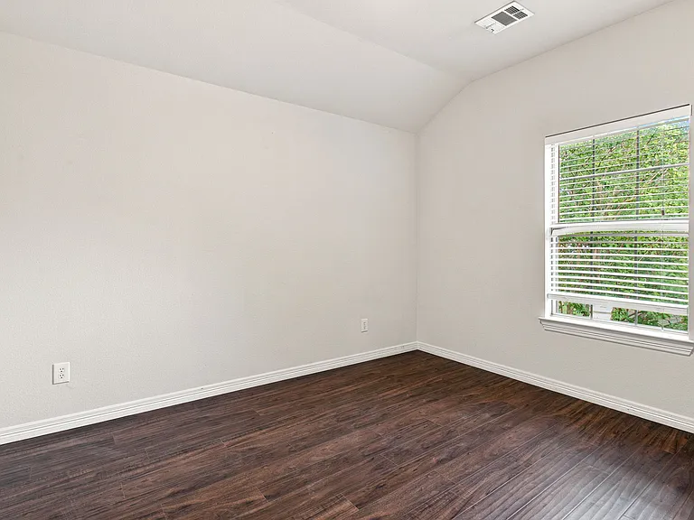 4608 Brighton Dr — Photo 25