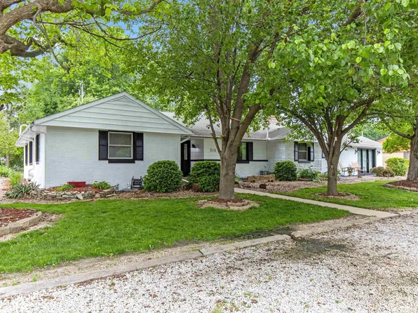 510 E 5th St, Mackinaw, IL 61755