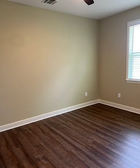 12600 Plassmeyer Pl — Photo 8