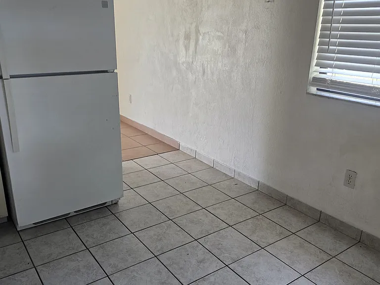 765 Georgia St — Photo 20