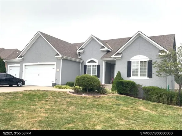 906 NW Magnolia Ln, Grain Valley, MO 64029
