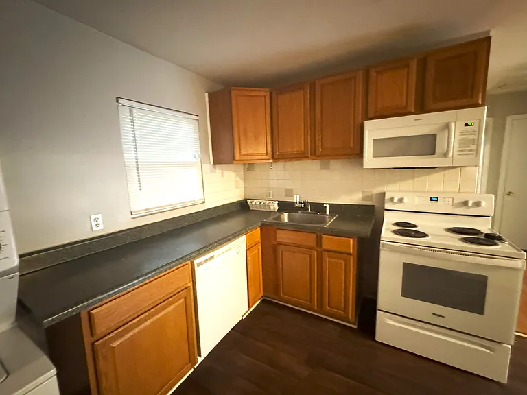 2125 Oceola St — Photo 5