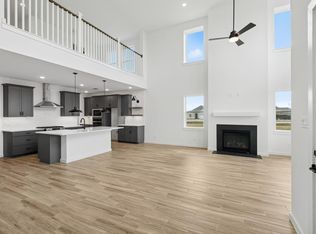 303 Boulden Ct, Sealy, TX 77474