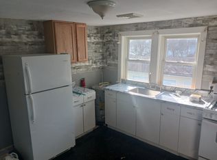 440 Oak St APT 3, White Sulphur Springs, WV 24986