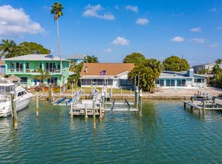 811 Bay Point Dr, Madeira Beach, FL 33708