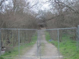 122 Pearson Rd, Dale, TX 78616