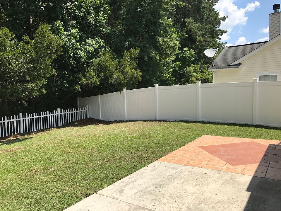 1st image of 19 Grove Way