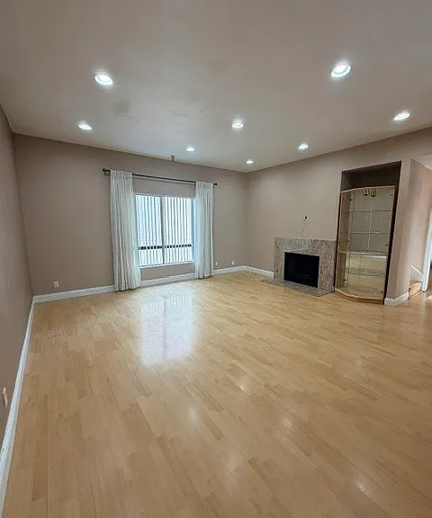 14239 Sherman Way #10 — Photo 3