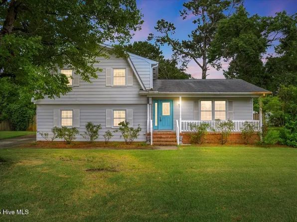 405 N Colony Circle, Wilmington, NC 28409