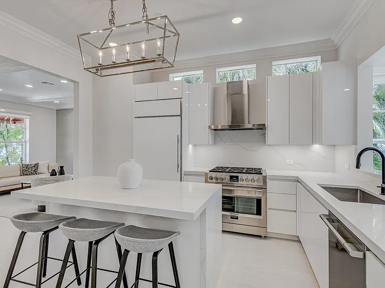 27 Marina Gardens Dr — Photo 38