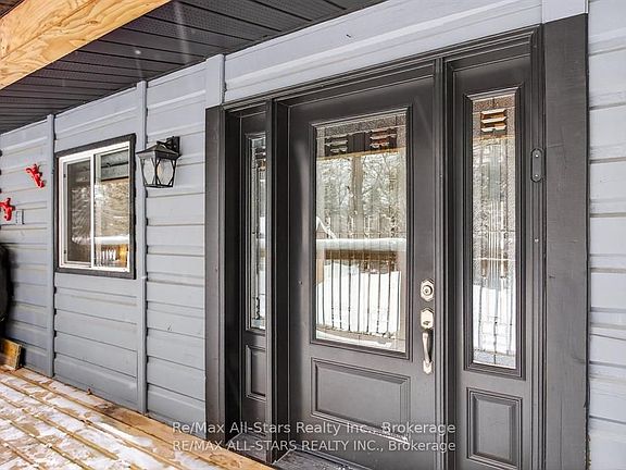 4th image of 28 Pine Ridge Rd