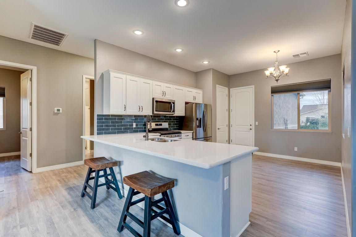 next background image