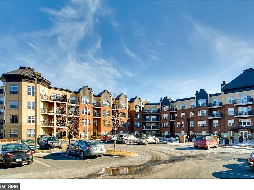 1st image of 1800 Graham Ave Unit 102
