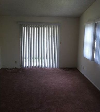 3rd image of 738 Sidonia Ave