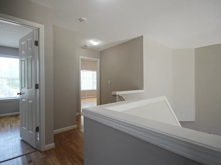 401 Bottesford Dr NW — Photo 32