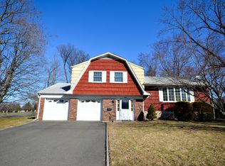 90 Powell Rd, Emerson, NJ 07630