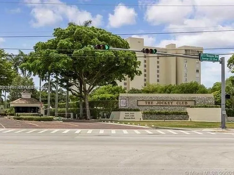 11111 Biscayne Blvd #17D — Photo 10