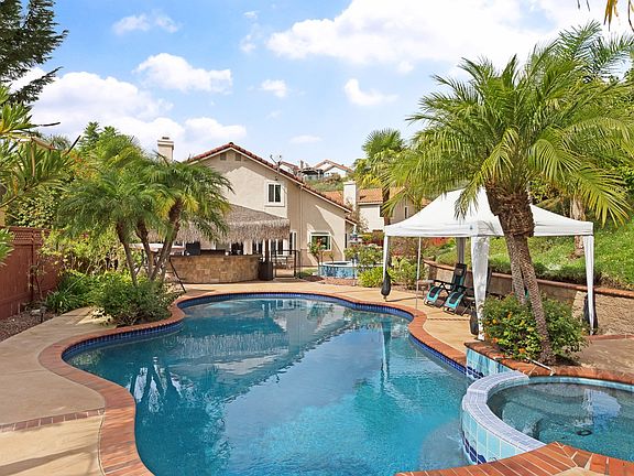 3rd image of 2112 Singingwood Pl